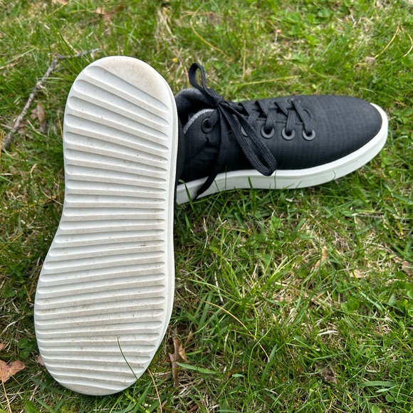 Allbirds Women's Wool Pipers sneakers (true black) NWOT - Picture 4 of 5